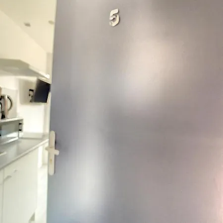 Superbe Studio Tout équipé Centre Ville Wifi 2pers Apartamento